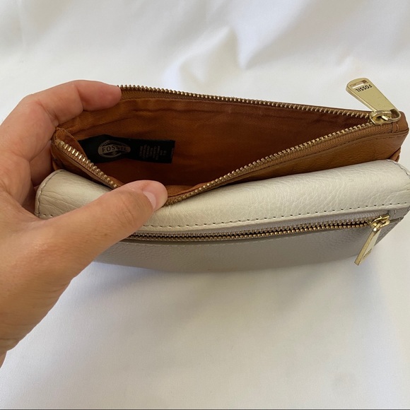 FOSSIL Tri-Colored Wallet - Picture 5 of 6